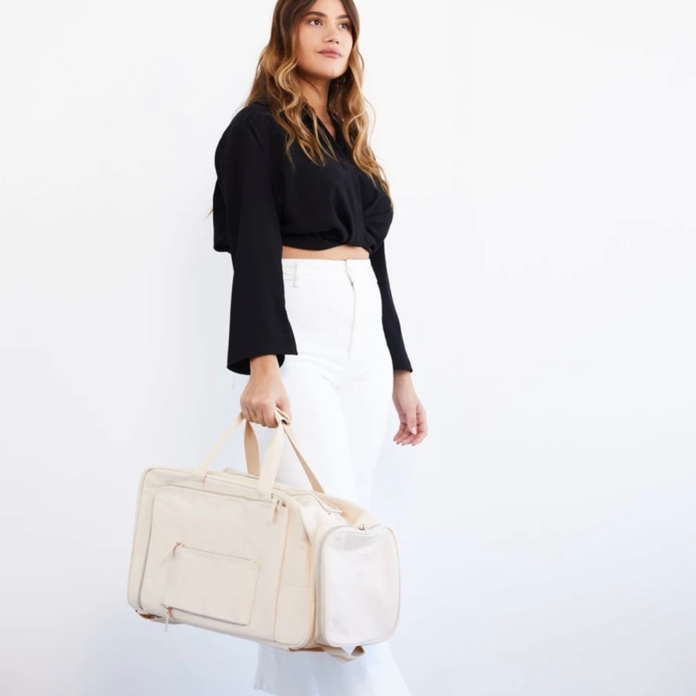 Beis Regulation Pet Carry-on in Beige